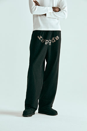 BLACK VVS SWEATPANT ON MODEL