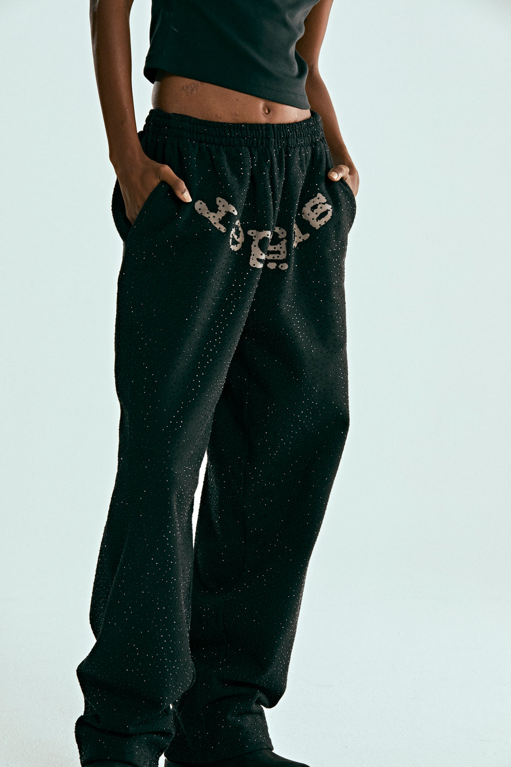 BLACK VVS SWEATPANT ON MODEL