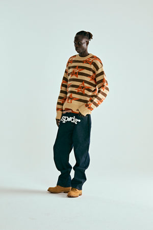 BROWN 5STAR SWEATER ON MODEL