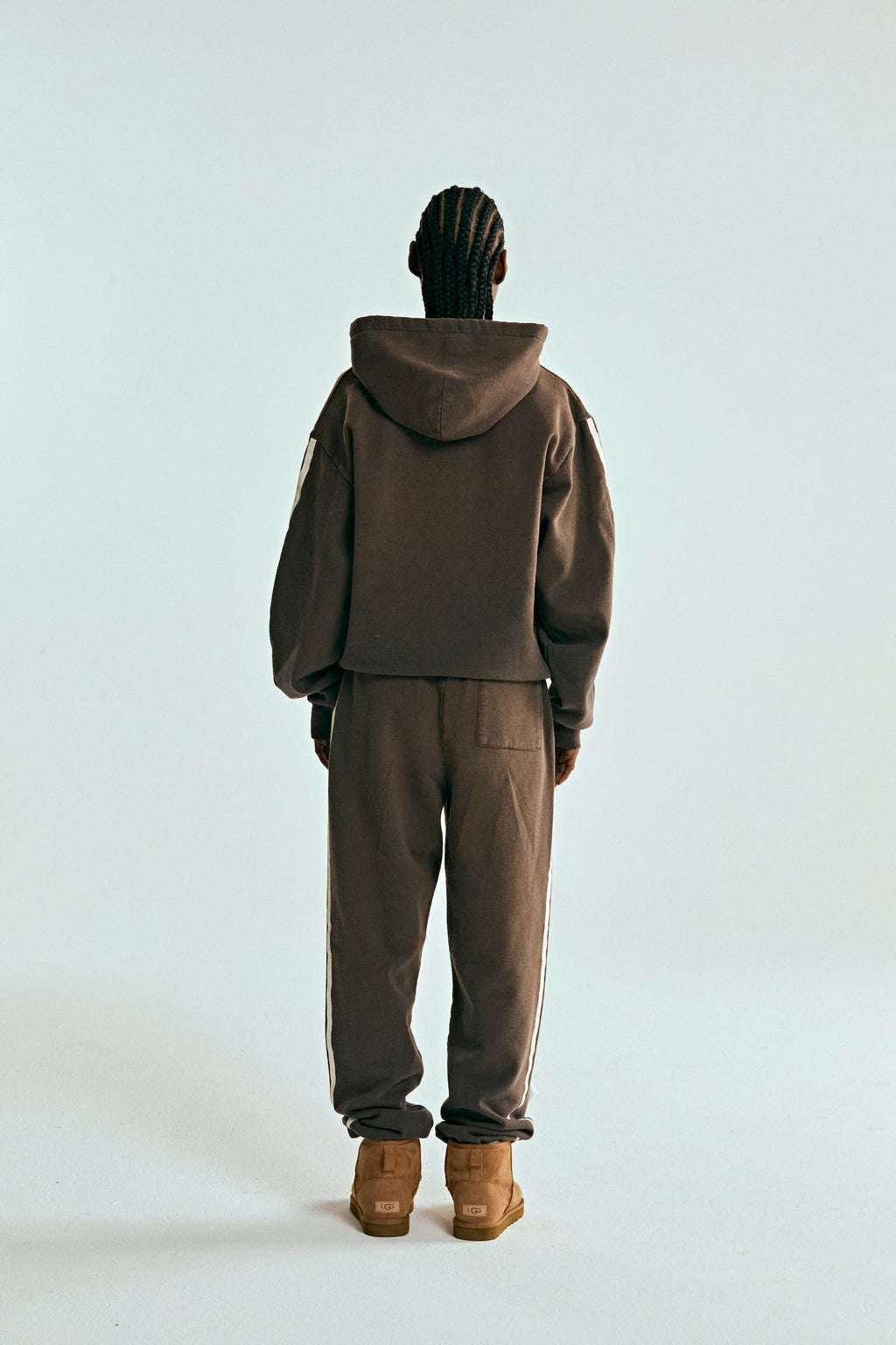Brown 5STAR Rodeo hoodie and sweatpants set with white stripes, 100% cotton fleece.