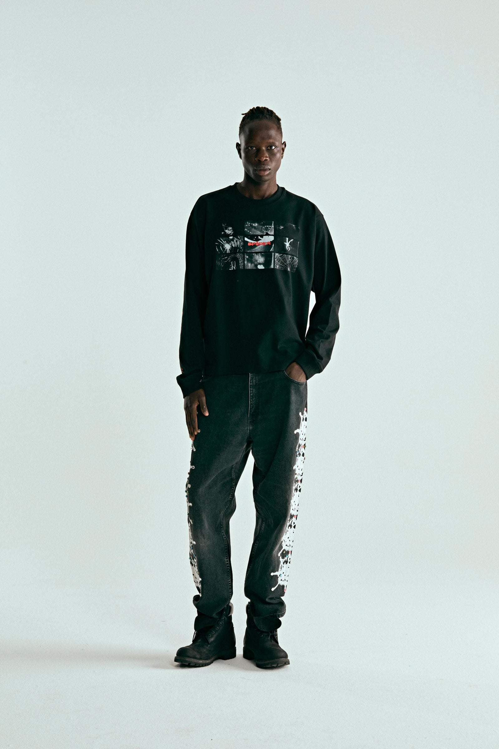 BLACK WEB MONITOR LS HW TEE ON MODEL