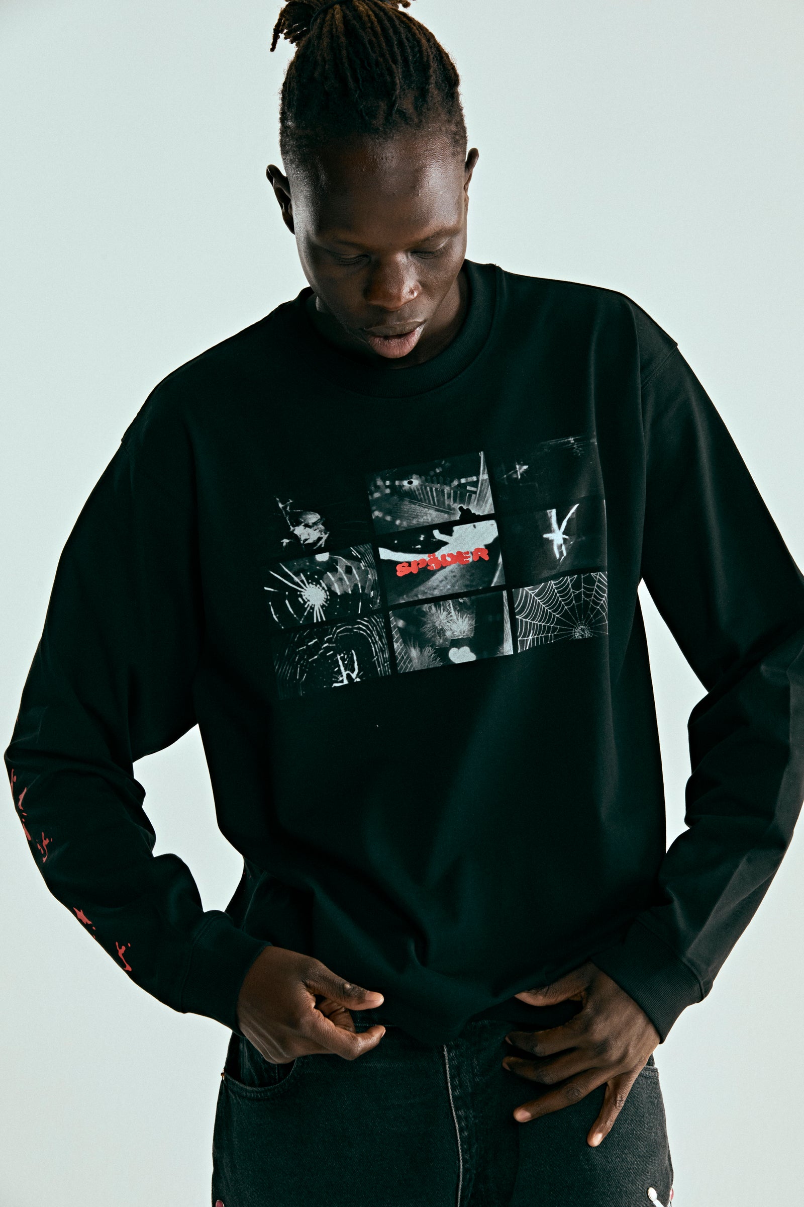 BLACK WEB MONITOR LS HW TEE ON MODEL